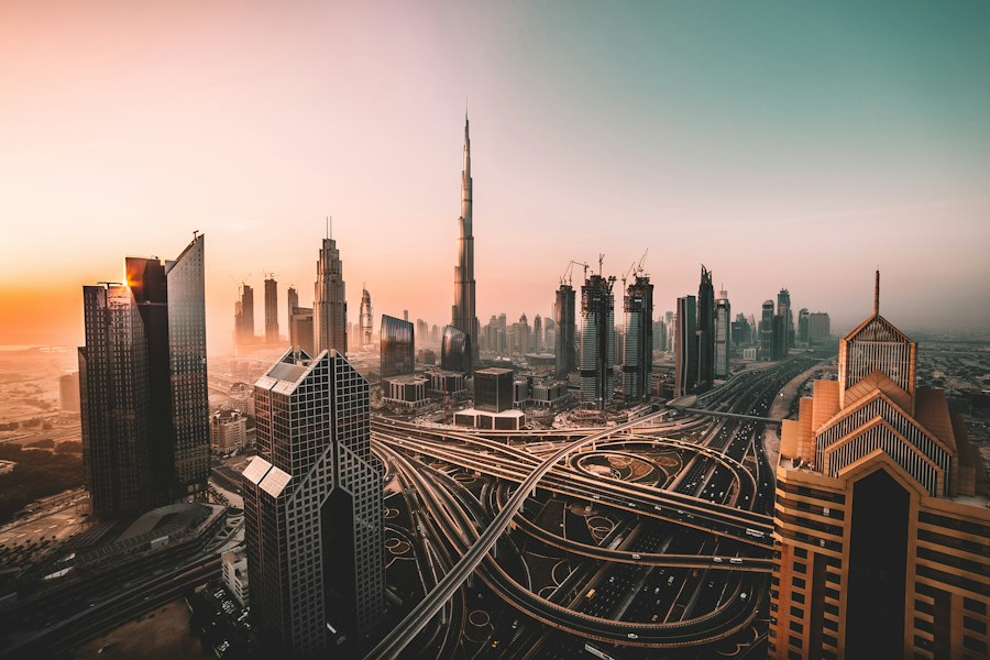 Dubai'de gökdelenlerin şehir manzarası